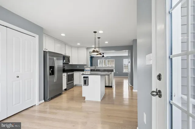 $2,000 | 43 Cecily Way, Ranson, WV 25438