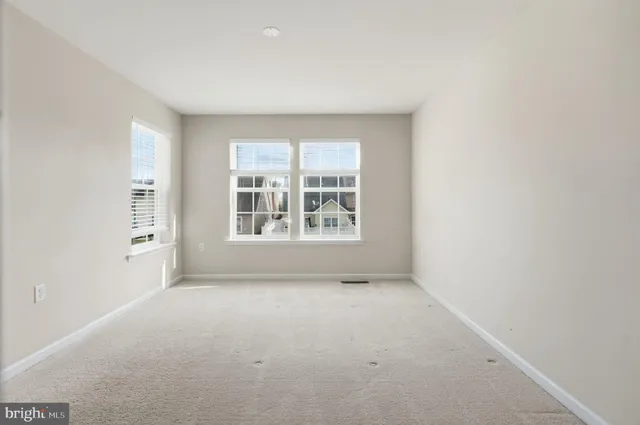 $2,000 | 43 Cecily Way, Ranson, WV 25438