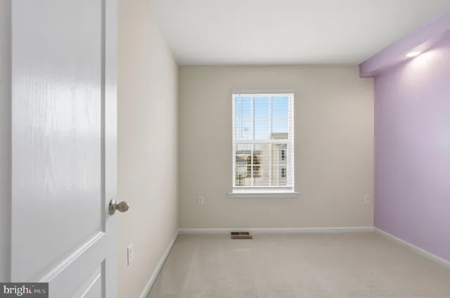 $2,000 | 43 Cecily Way, Ranson, WV 25438