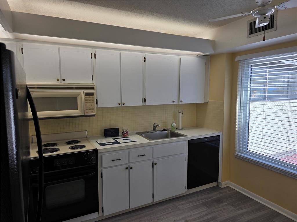 2207 Belleair Road, Unit B22 Clearwater, FL 33764 - Photo 5 of 21