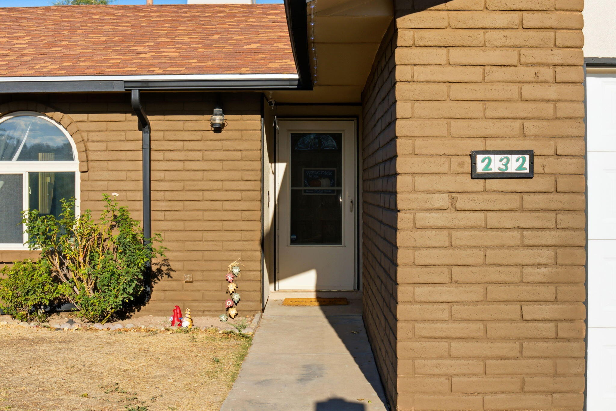 232 17th Street Southeast Rio Rancho, NM 87124 - Photo 4 of 36 Gallery Image 4