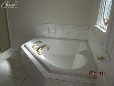 6973 Hazard Road Fenton, MI 48430 - Photo 18 of 29 20395996-17.JPG