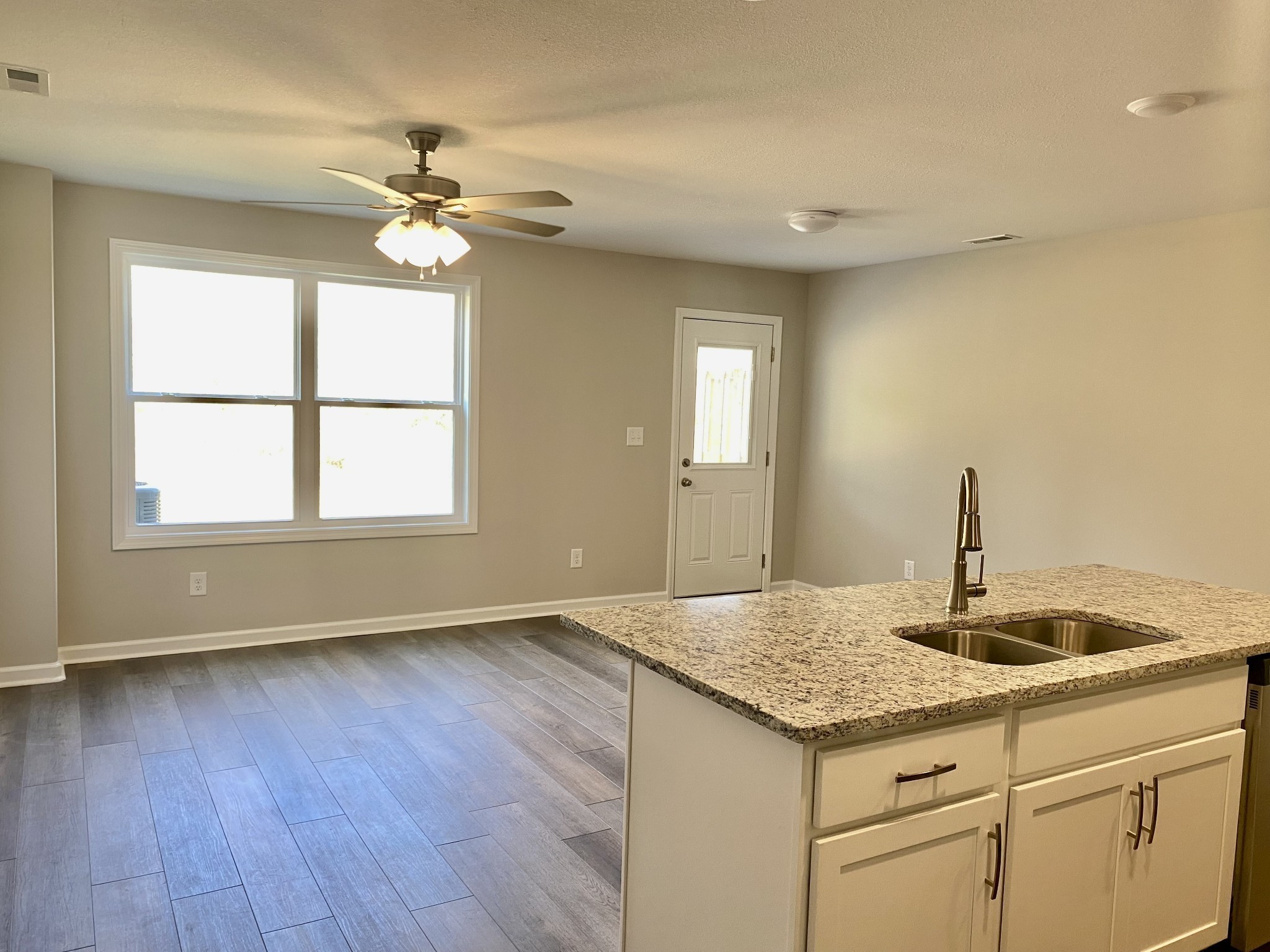 943 Center Road, Unit A Clarksville, TN 37042 - Photo 9 of 23 Gallery Image 9