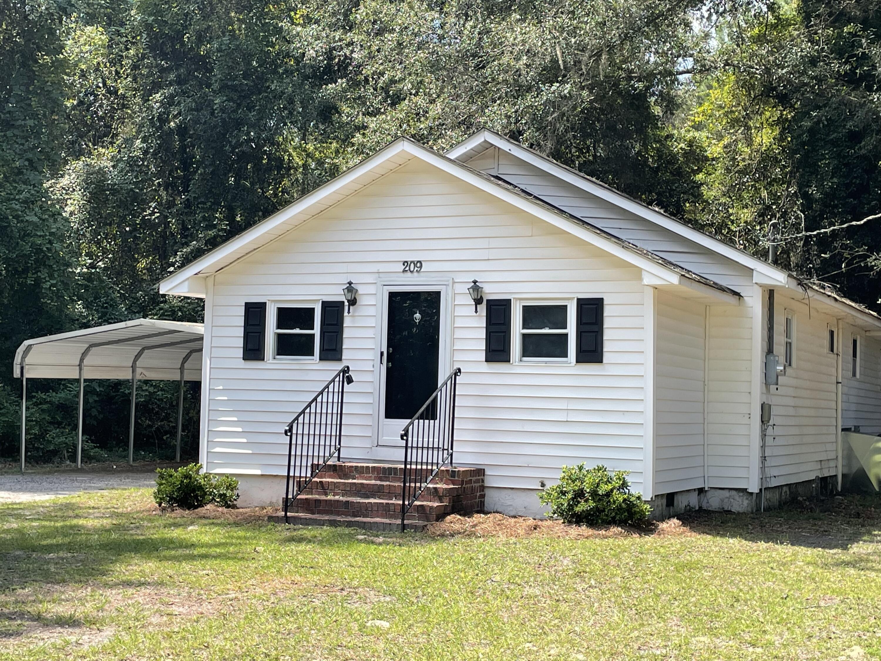 209 Mt Carmel Road Walterboro, SC 29488 - Photo 7 of 52 209 Mount Carmel Road
