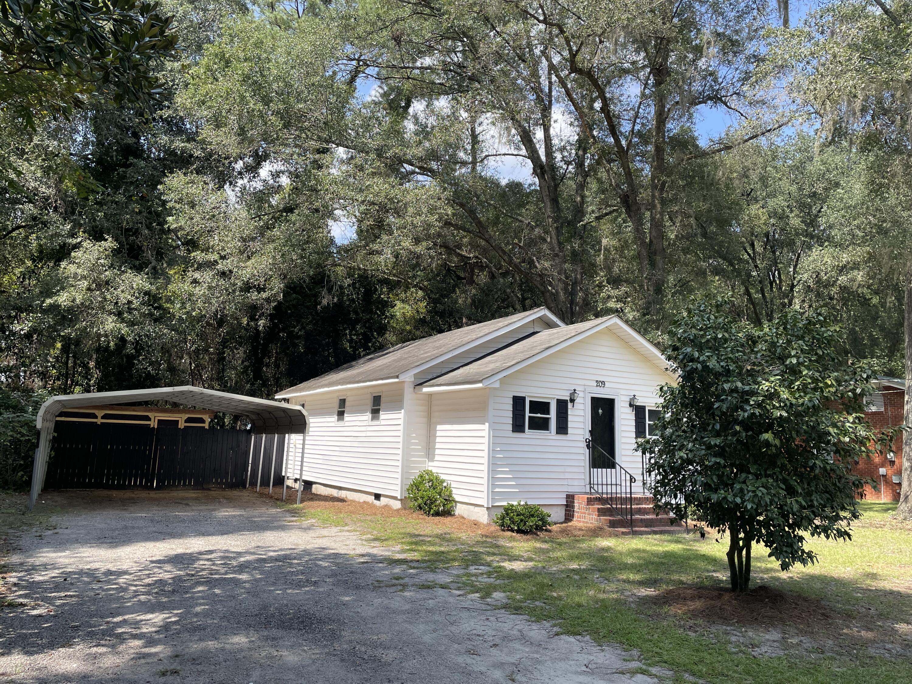 209 Mt Carmel Road Walterboro, SC 29488 - Photo 9 of 52 209 Mount Carmel Road
