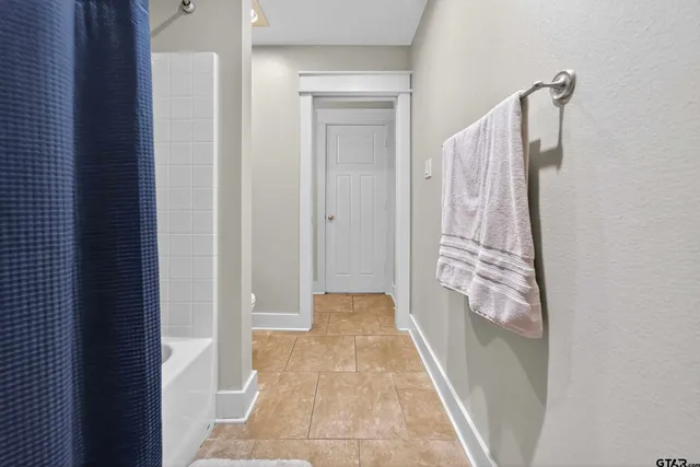 $374,000 | 10926 Westhaven Circle, Flint, TX 75762