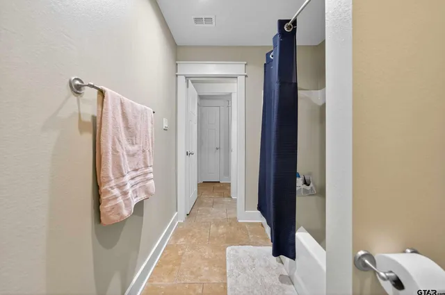 $374,000 | 10926 Westhaven Circle, Flint, TX 75762