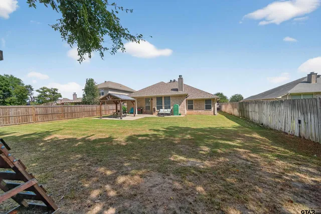 $374,000 | 10926 Westhaven Circle, Flint, TX 75762