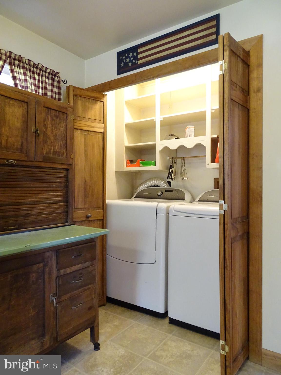 2371 Breezewood Road York, PA 17408 - Photo 16 of 28 Gallery Image 16