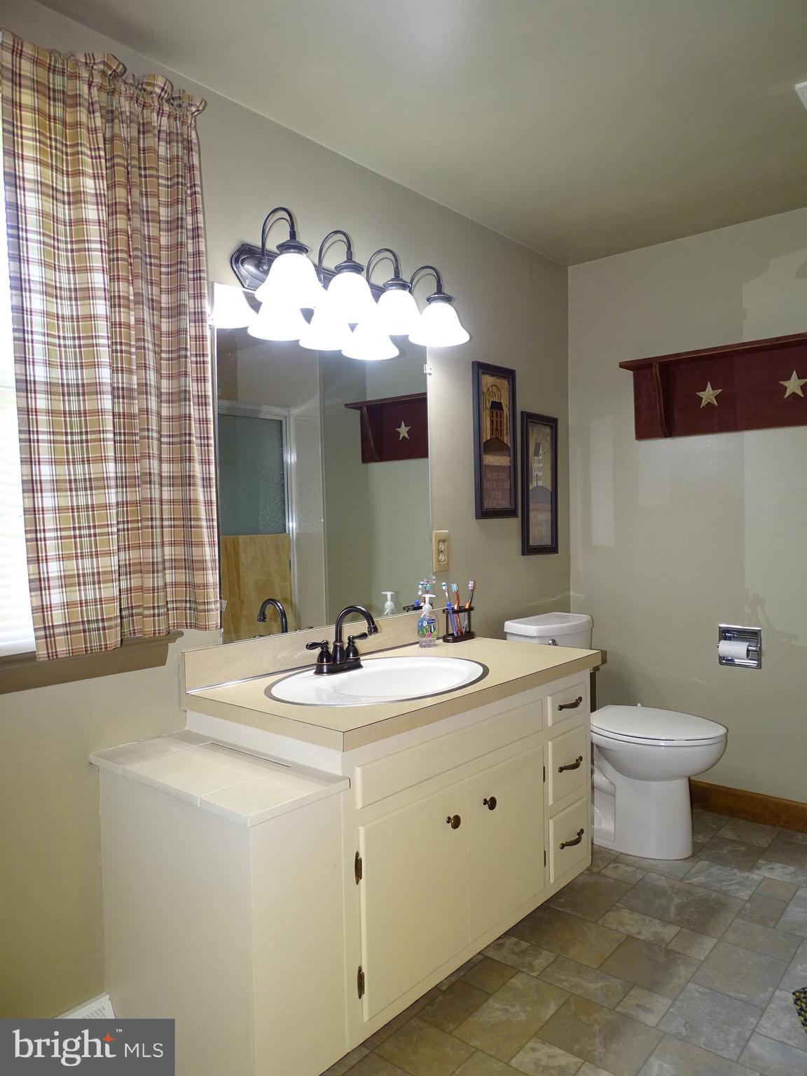 2371 Breezewood Road York, PA 17408 - Photo 23 of 28 Gallery Image 23