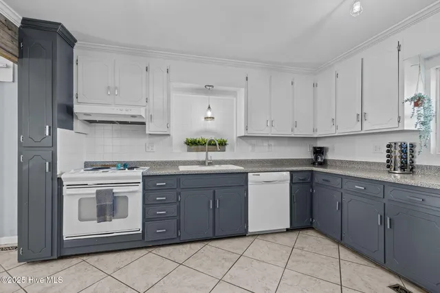 $995,000 | 205 Barefoot Lane, Atlantic Beach, NC 28512