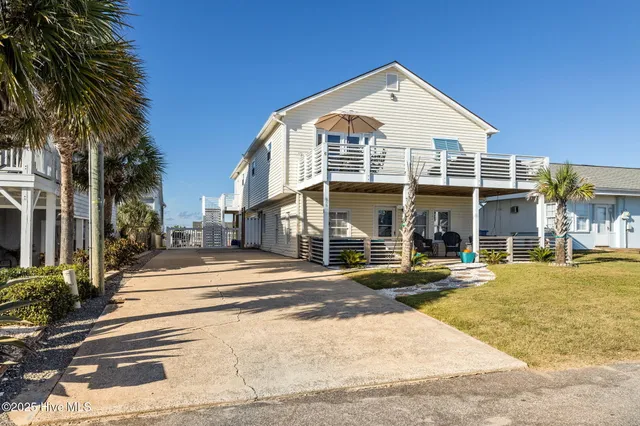 $995,000 | 205 Barefoot Lane, Atlantic Beach, NC 28512