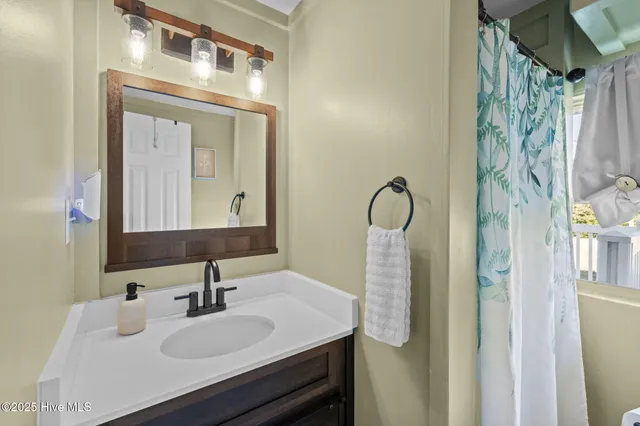 $995,000 | 205 Barefoot Lane, Atlantic Beach, NC 28512