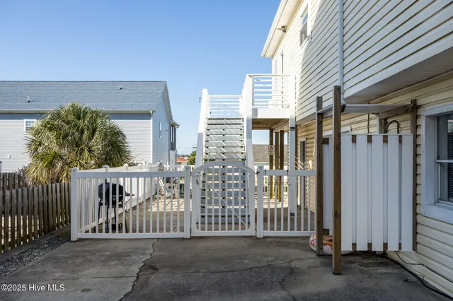 $995,000 | 205 Barefoot Lane, Atlantic Beach, NC 28512