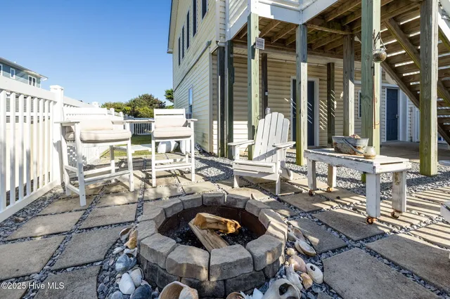 $995,000 | 205 Barefoot Lane, Atlantic Beach, NC 28512