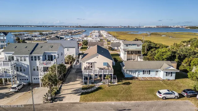 $995,000 | 205 Barefoot Lane, Atlantic Beach, NC 28512