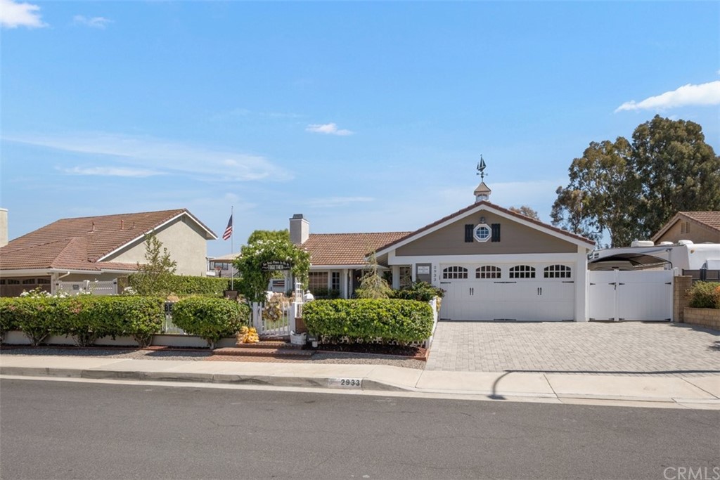 2933 Estancia San Clemente, CA 92673 - Photo 2 of 59 front view of a house with a yard