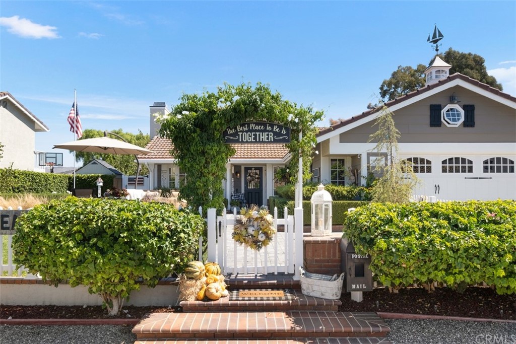 2933 Estancia San Clemente, CA 92673 - Photo 3 of 59 a front view of a house with garden