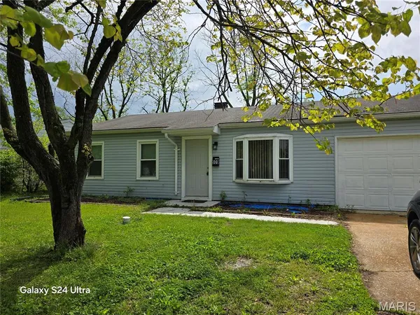$89,900 | 909 St Matthew Drive, Cahokia, IL 62206