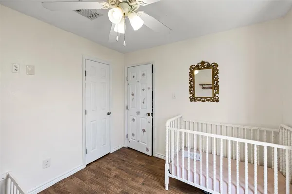 $1,900 | 5213 Winding Brook Drive, Dickinson, TX 77539