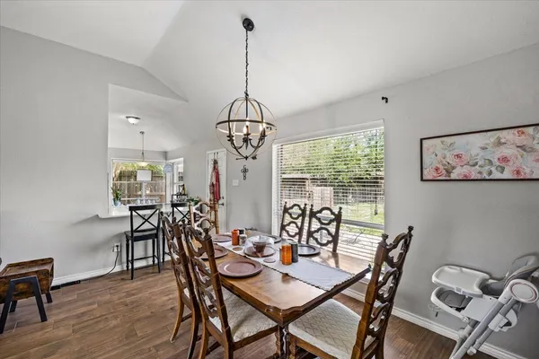 $1,900 | 5213 Winding Brook Drive, Dickinson, TX 77539