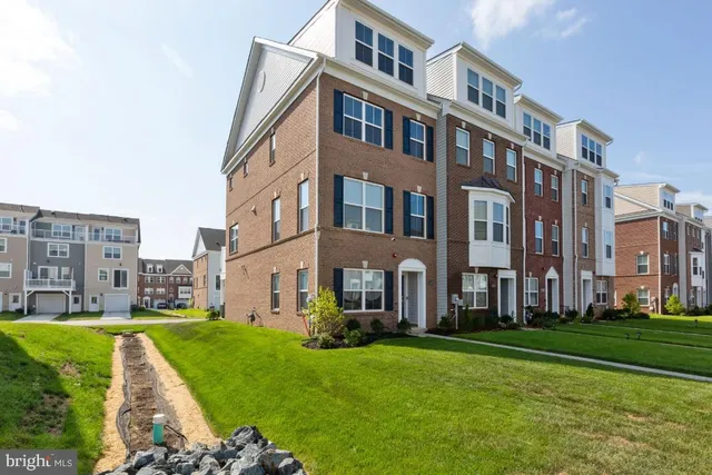 $3,300 | 11488 Mary Shelley Place, White Plains, MD 20695