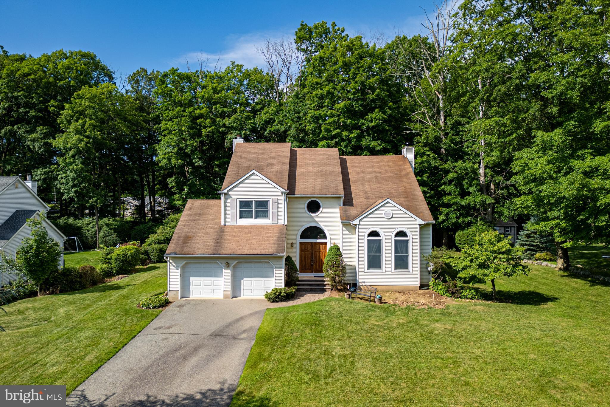 9 Jessica Court Lake Hopatcong, NJ 07849 - Photo 2 of 47 front view of a house with a yard