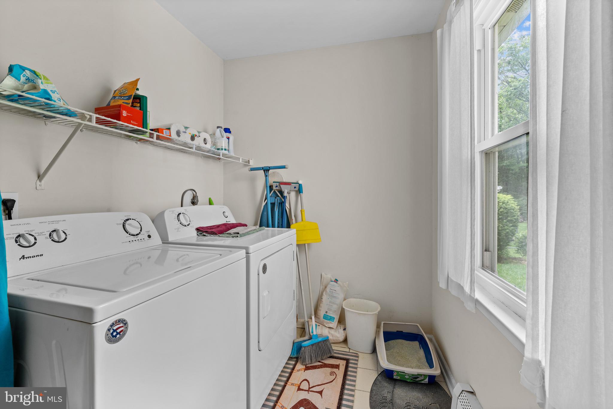 9 Jessica Court Lake Hopatcong, NJ 07849 - Photo 25 of 47 a utility room with dryer and washer