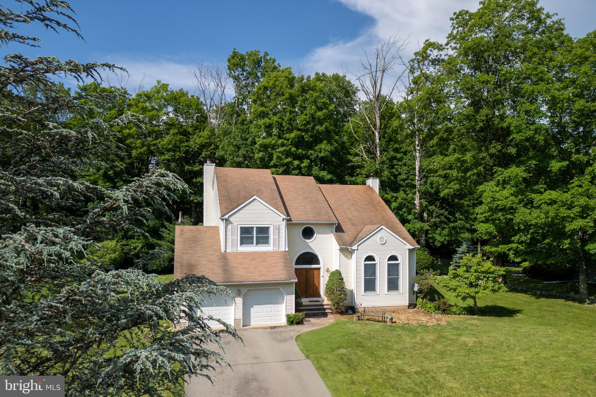 9 Jessica Court Lake Hopatcong, NJ 07849 - Photo 5 of 47 a view of a yard in front of house