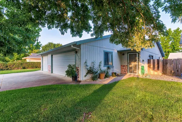 $365,000 | 2843 Red Bud Lane, Anderson, CA 96007