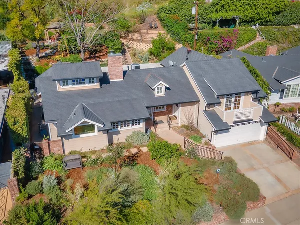 $1,699,996 | 1012 North Sunset Canyon Drive, Burbank, CA 91504