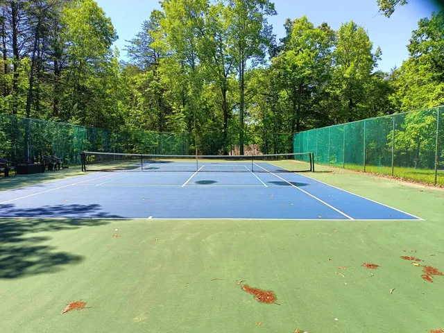 a view of a tennis court