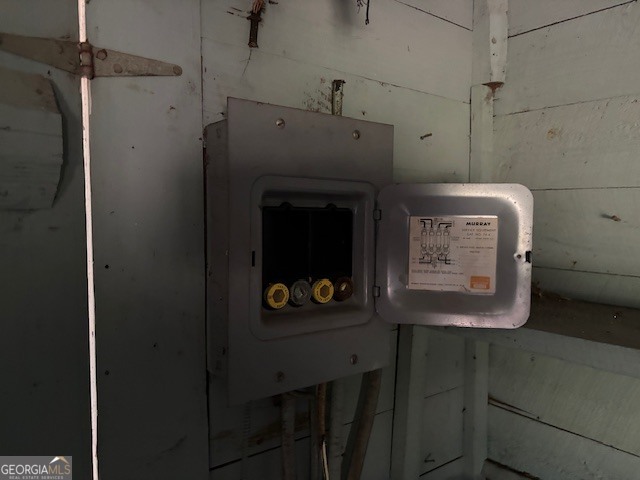 0 Barnett Road Southeast Crawfordville, GA 30631 - Photo 39 of 39 a bathroom with a shower and mirror