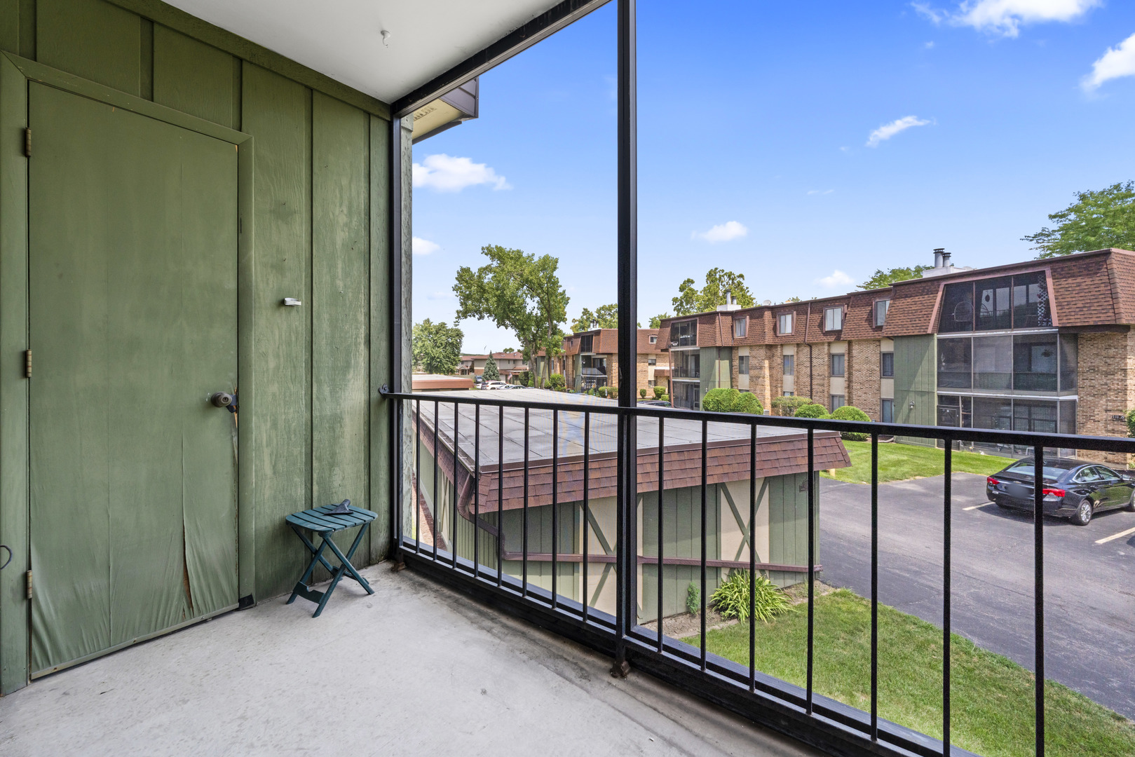 11138 Center Road, Unit D22 Palos Hills, IL 60465 - Photo 19 of 21 a view of a balcony