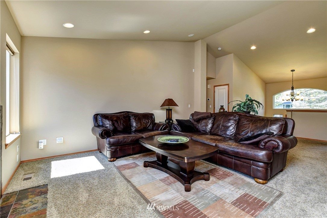 423 Rhodora Heights Road, Unit A Lake Stevens, WA 98258 - Photo 5 of 29 Gallery Image 5