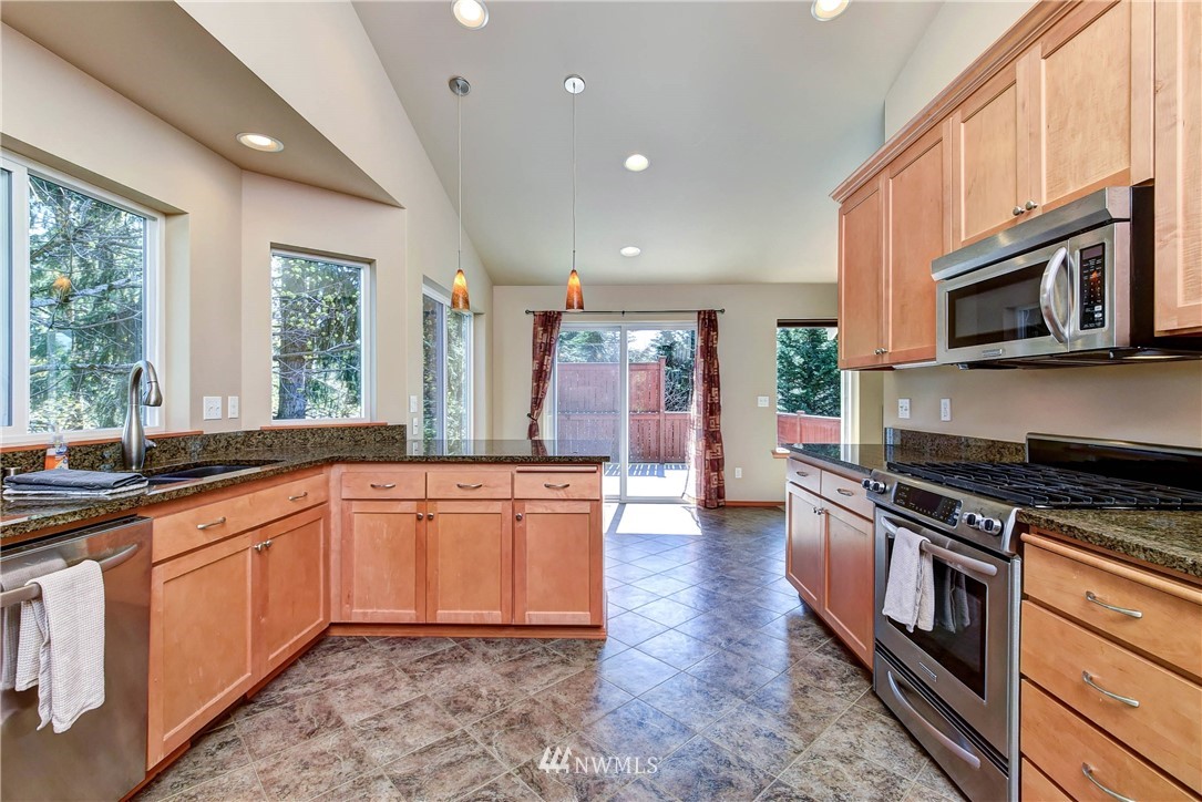 423 Rhodora Heights Road, Unit A Lake Stevens, WA 98258 - Photo 8 of 29 Gallery Image 8