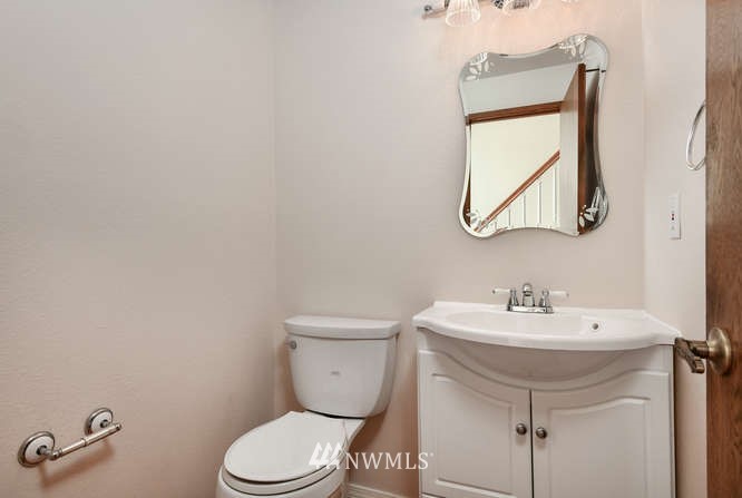 9618 122nd Avenue Southeast Renton, WA 98056 - Photo 12 of 25 Gallery Image 12