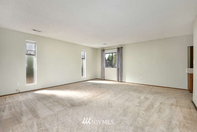 9618 122nd Avenue Southeast Renton, WA 98056 - Photo 17 of 25 Gallery Image 17
