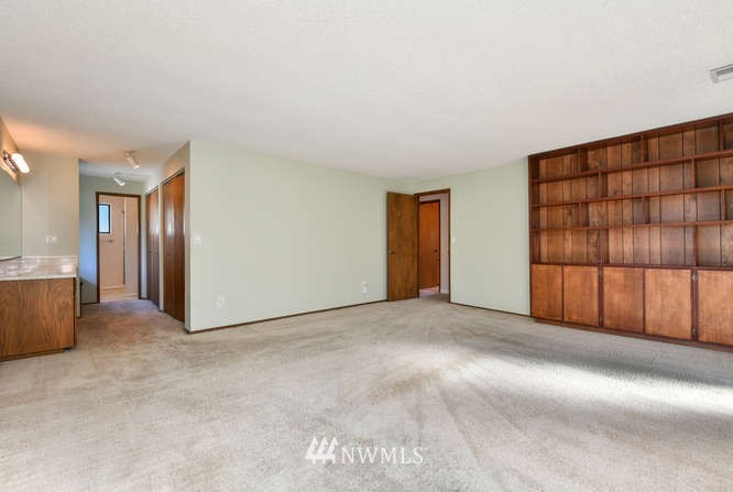 9618 122nd Avenue Southeast Renton, WA 98056 - Photo 18 of 25 Gallery Image 18