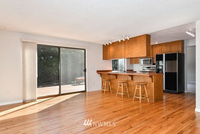 9618 122nd Avenue Southeast Renton, WA 98056 - Photo 9 of 25 Gallery Image 9