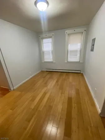 $1,700 | 27 Pingry Place, Unit 1, Elizabeth, NJ 07208