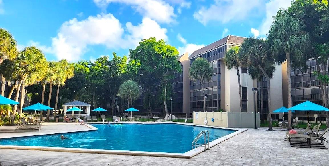 2802 North 46th Avenue, Unit 521B Hollywood, FL 33021 - Photo 21 of 24