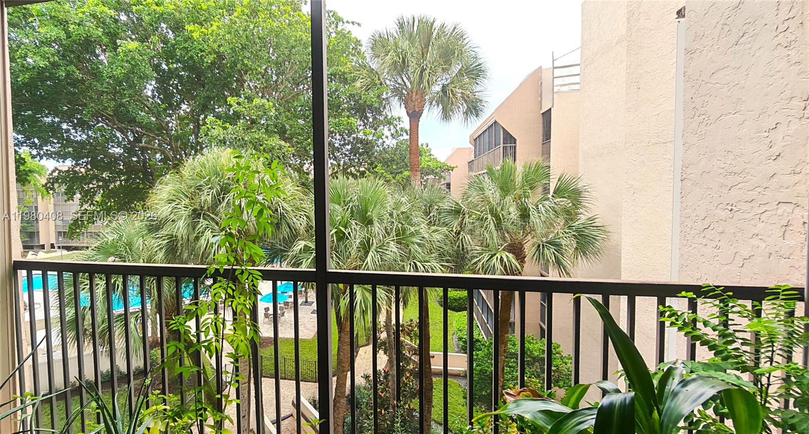 2802 North 46th Avenue, Unit 521B Hollywood, FL 33021 - Photo 5 of 24