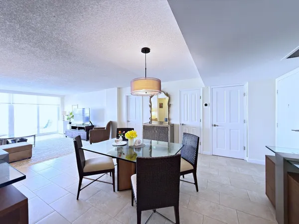 $8,000 | 3546 South Ocean Boulevard, Unit 826, South Palm Beach, FL 33480