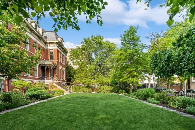 $4,995,000 | 1407 North Hoyne Avenue, Chicago, IL 60622