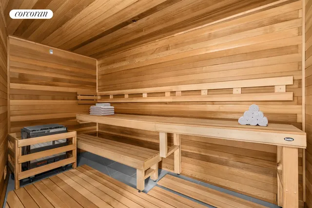 $3,699,000 | 1 Clinton Street, Unit 19A | Brooklyn Heights