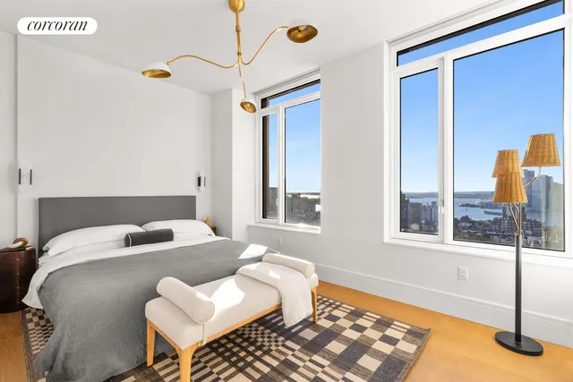$3,699,000 | 1 Clinton Street, Unit 19A | Brooklyn Heights