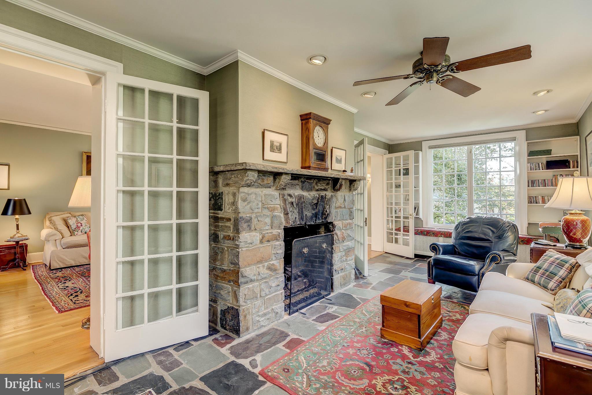 112 Tunbridge Road Baltimore, MD 21212 - Photo 11 of 30 Family Room