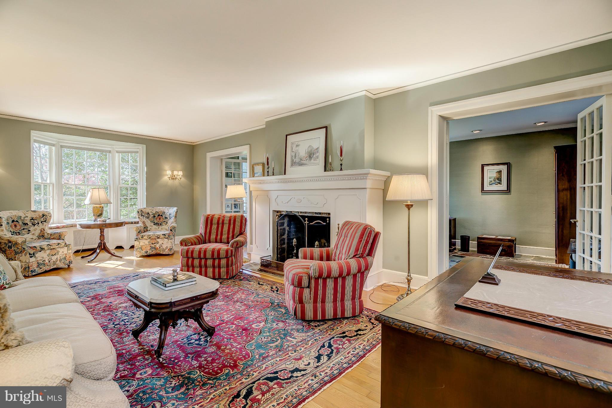 112 Tunbridge Road Baltimore, MD 21212 - Photo 6 of 30 Living Room