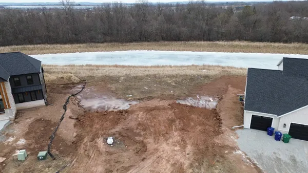 $129,000 | 2500 North Stellita Circle, Unit 38, De Pere, WI 54115